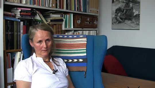 Tsunamioffer og NGOer mødes  – videointerview med Esther Fihl 2013