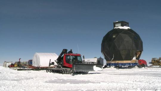 Forskningsstation flyttes næsten 500 km over Grønlands indlandsis